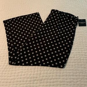 NEW WITH TAGS LIZ CLAIBORNE 1X BLACK & CREAM PANTS.  COOL SUMMER PANTS